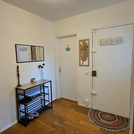 Sapphire - 20 Min To Paris Guest house